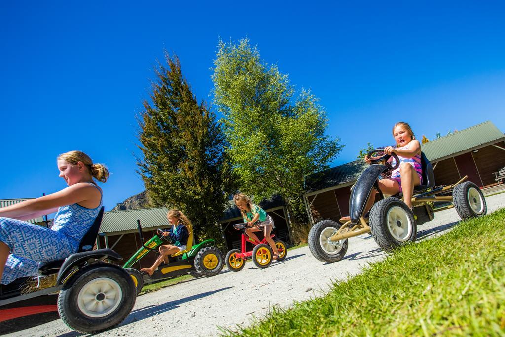 Queenstown Top 10 Holiday Park מראה חיצוני תמונה
