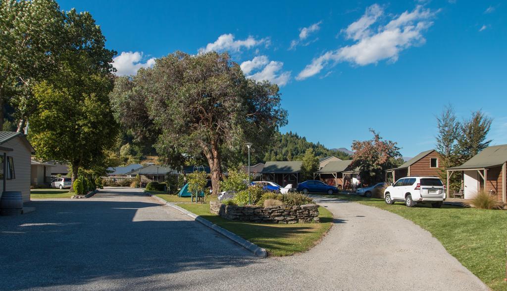 Queenstown Top 10 Holiday Park מראה חיצוני תמונה
